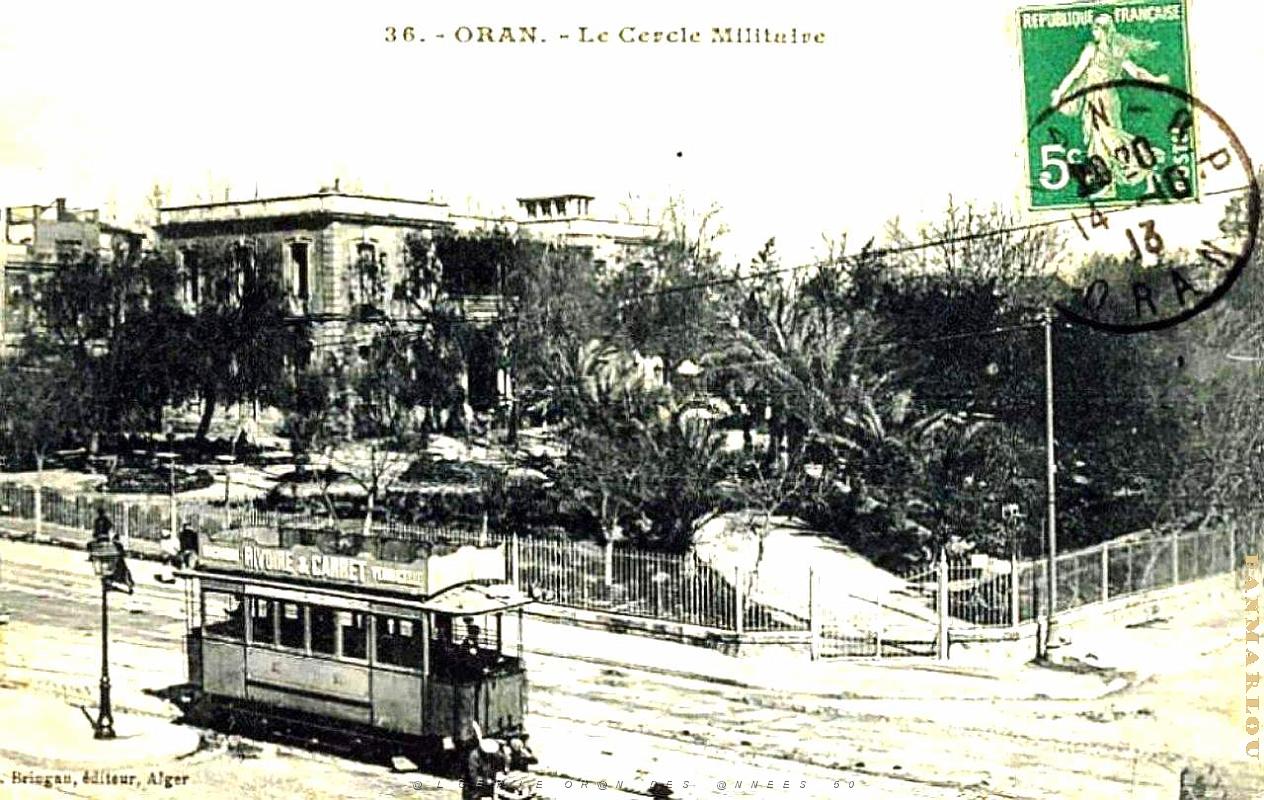 PA c- 013- Place d'Armes- trams et autobus.jpg